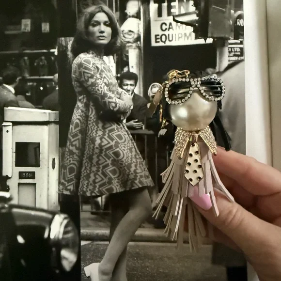 Celebrity - Keychain - Picture 3 of 5